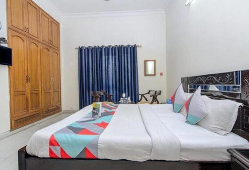 Hotel Fabexpress Ashray