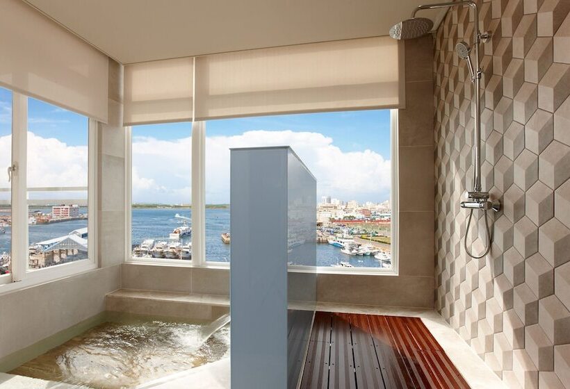 هتل Four Points By Sheraton Penghu