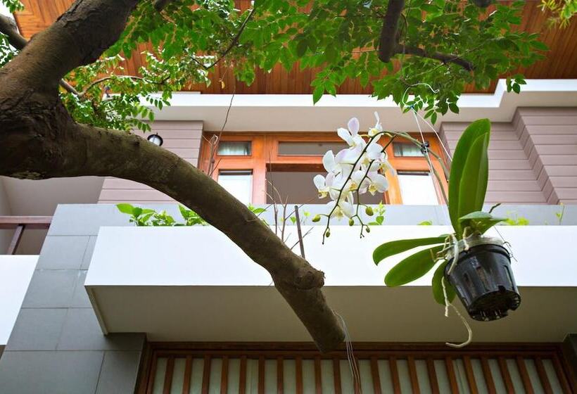 هتل Hanging Garden Hoi An