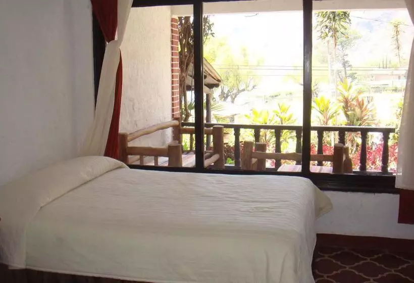 ホテル Oyo Rooms Near Jalvayu Towers- Sector 56