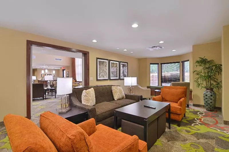 Hotelli Staybridge Suites Tomball, An Ihg