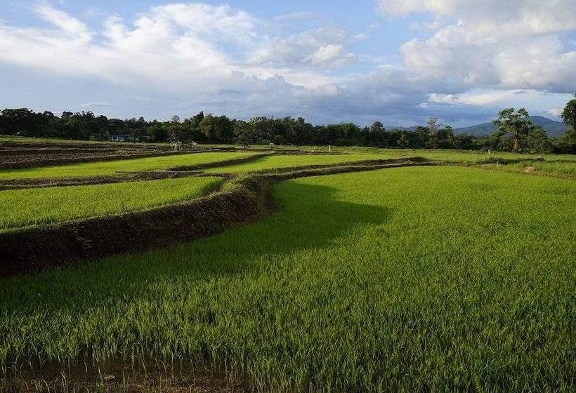 פנסיון Ban Nam Hoo