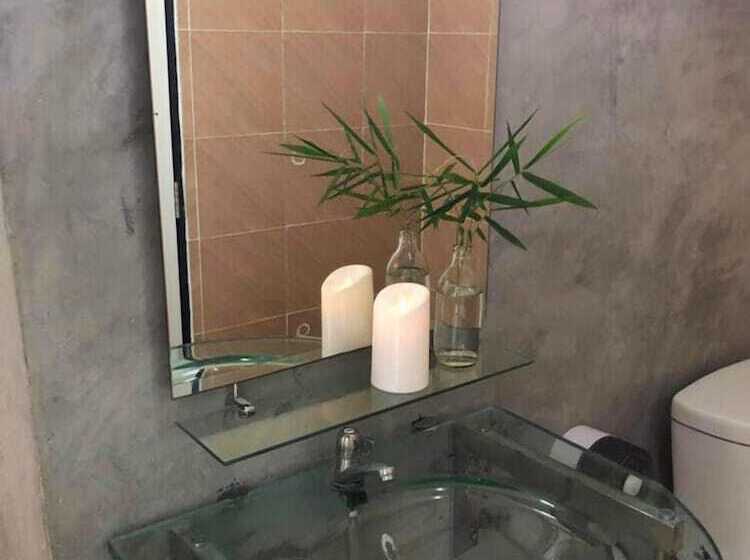 펜션 Lanta Complex