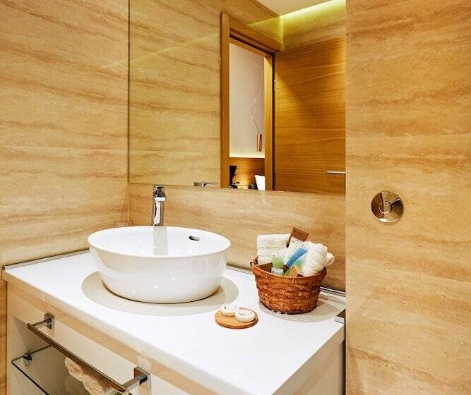 پانسیون One Luxury Suites