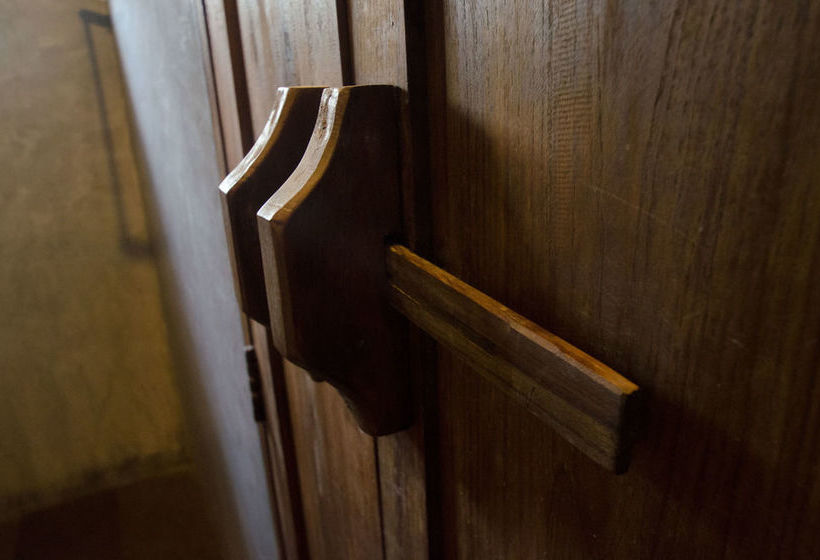 Majatalo Prilpai Guesthouse