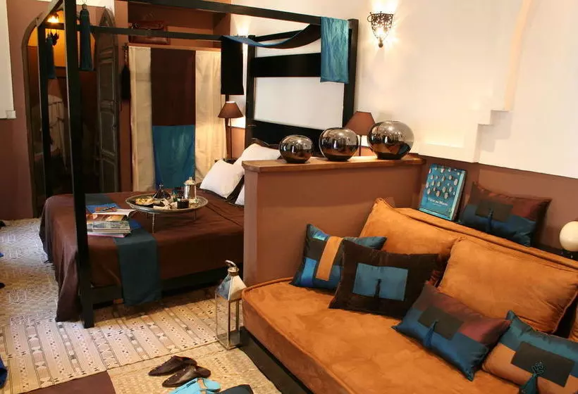 Riad 5 Sens