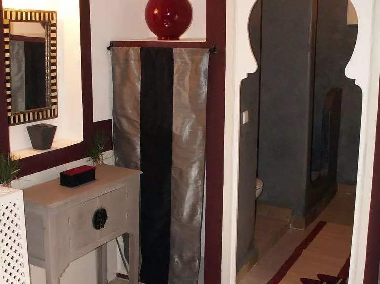 Riad 5 Sens
