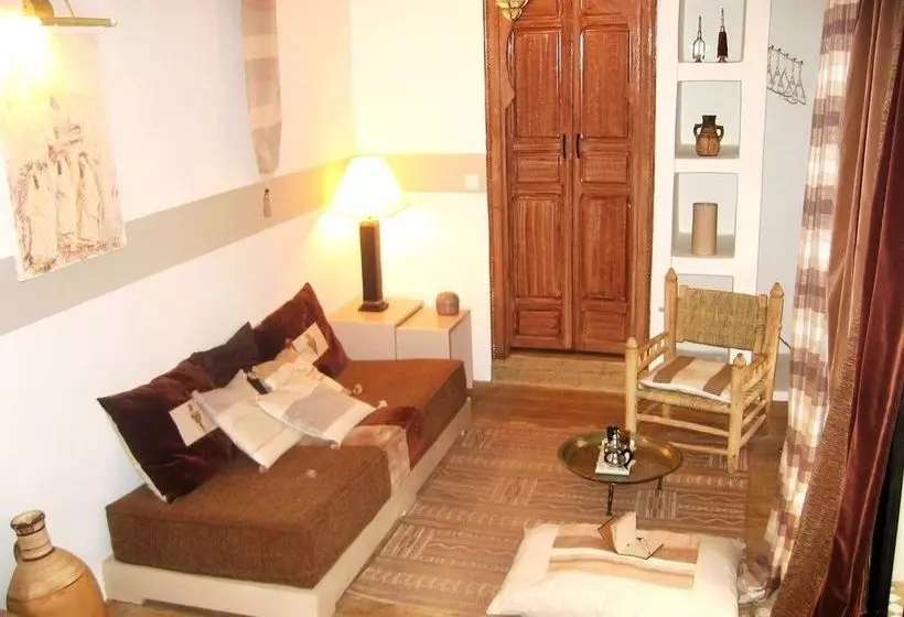 Riad 5 Sens