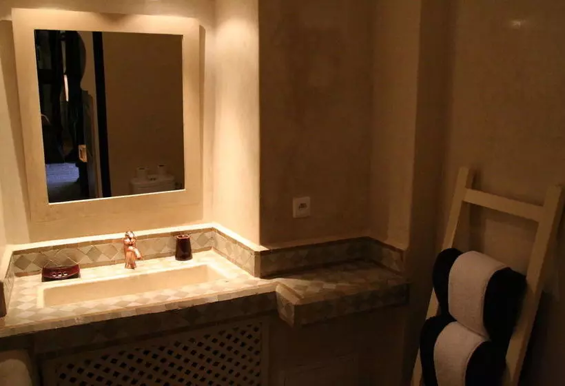 Riad 5 Sens