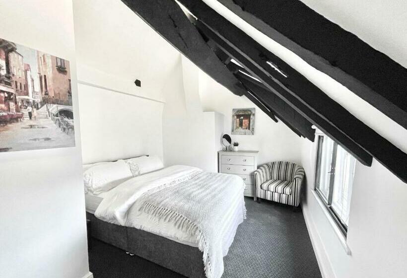 فندق صغير 53 Church Street