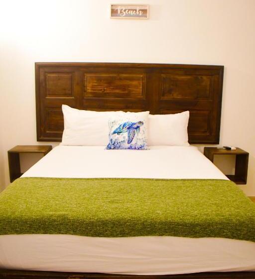 هتل Hostal Marina Samana