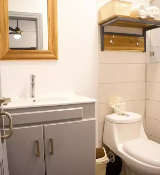 هتل Hostal Marina Samana