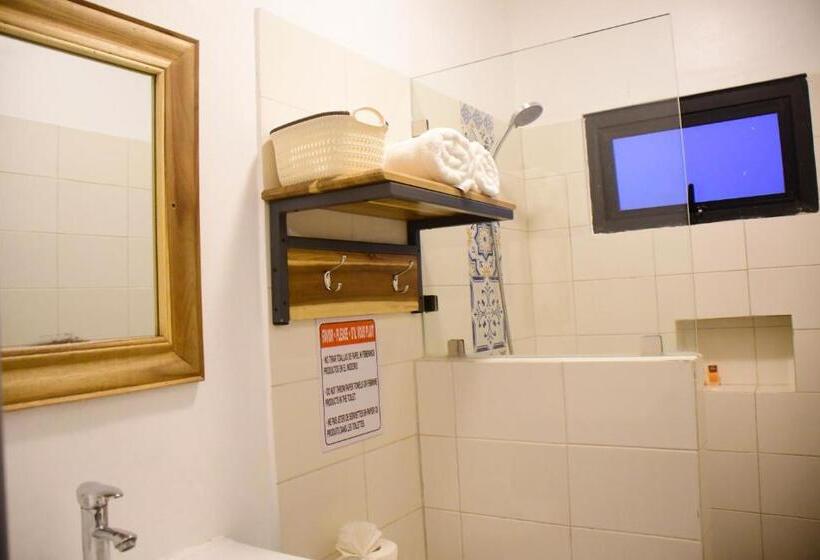 هتل Hostal Marina Samana