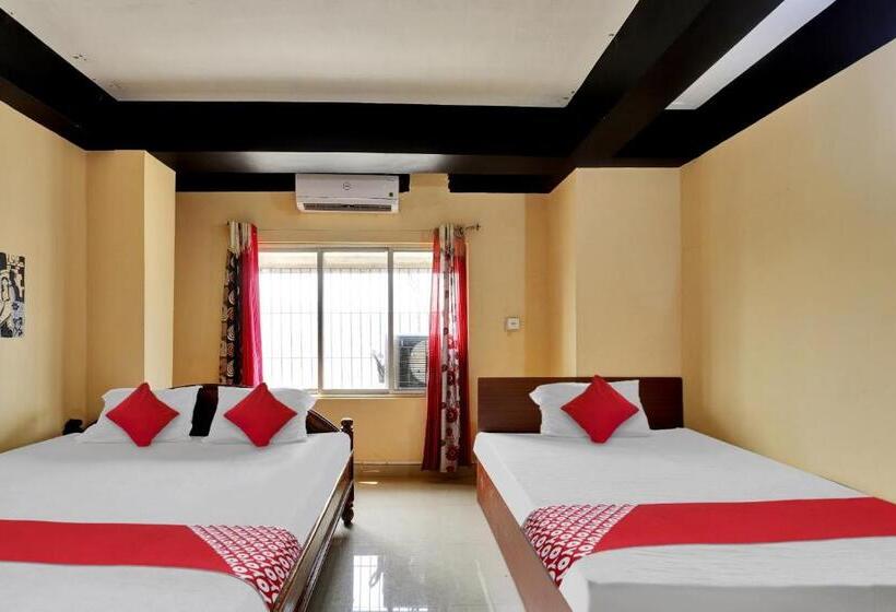 Hotelli Oyo Flagship 81185 Welcome Adress Homestay