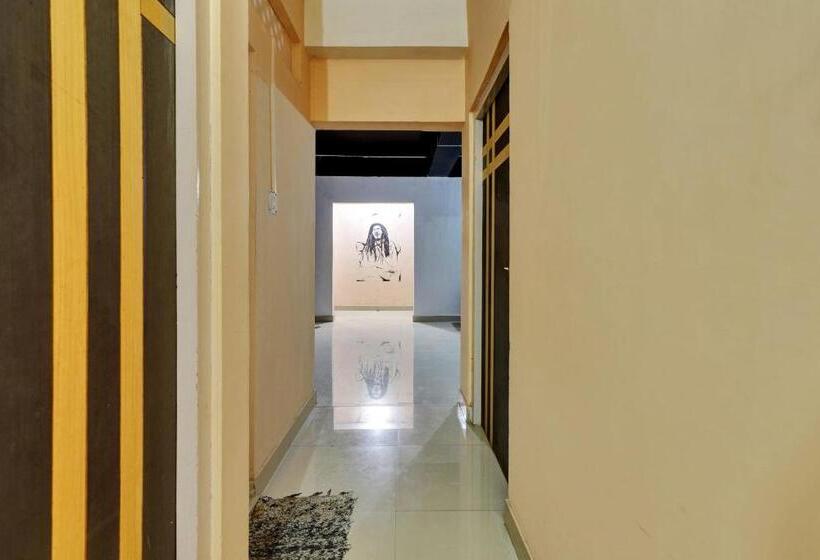 Hotelli Oyo Flagship 81185 Welcome Adress Homestay