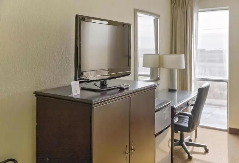 Economy Hotel Plus Wichita