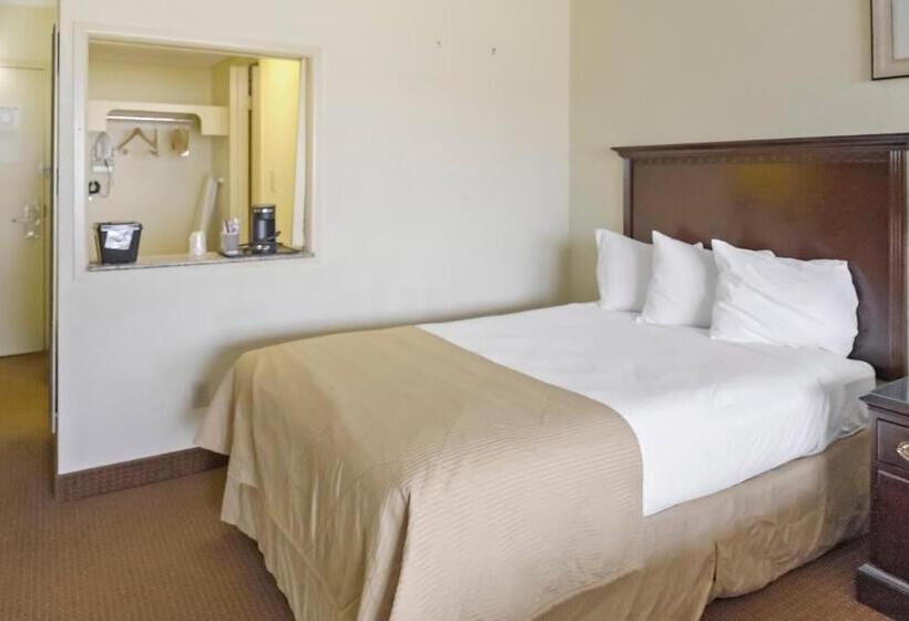 Economy Hotel Plus Wichita