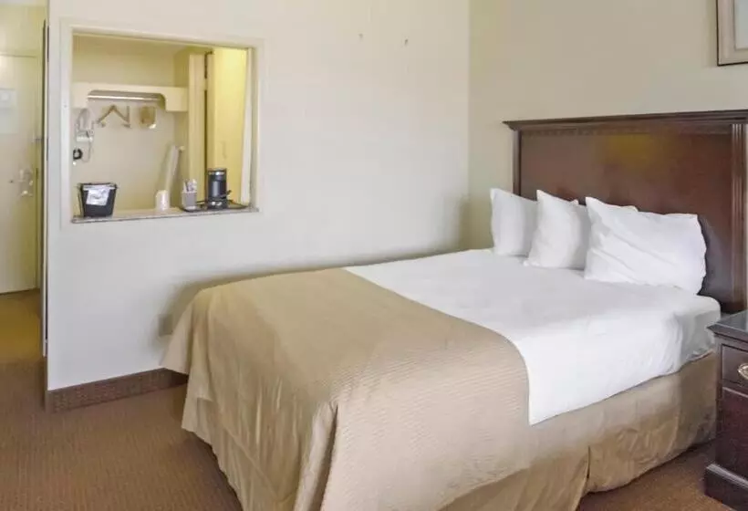 Economy Hotel Plus Wichita