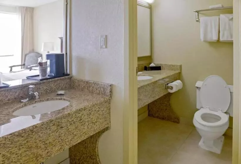 Economy Hotel Plus Wichita