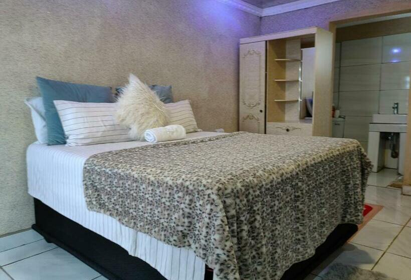 Regyana Bed And Breakfast