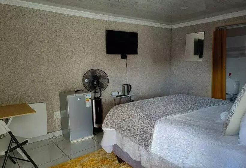 Regyana Bed And Breakfast