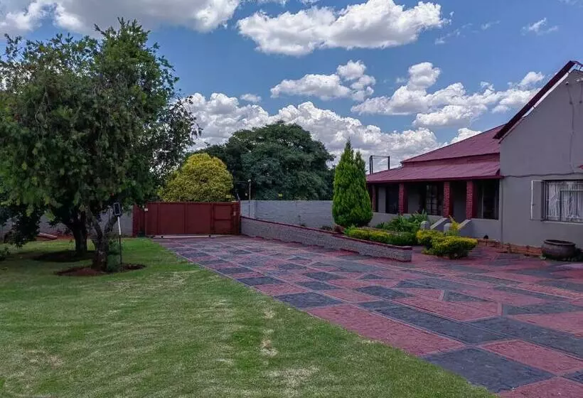 Regyana Bed And Breakfast