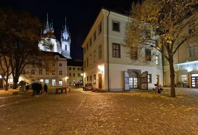 Women S Only Hostel   Female Only