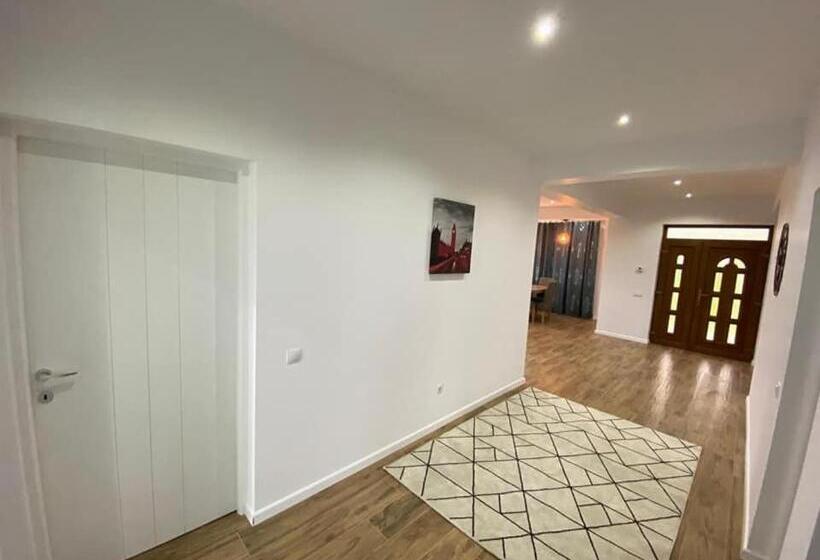 호텔 Agropensiunea La Bunici