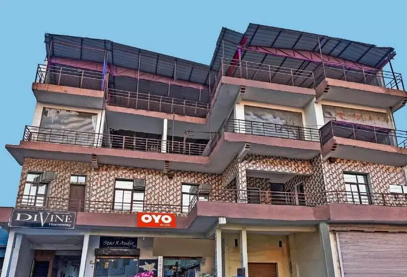 ホテル Oyo Flagship 87606 Divine