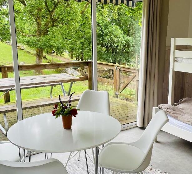 بنسيون Stuga   Ulvereds Hjorthägn