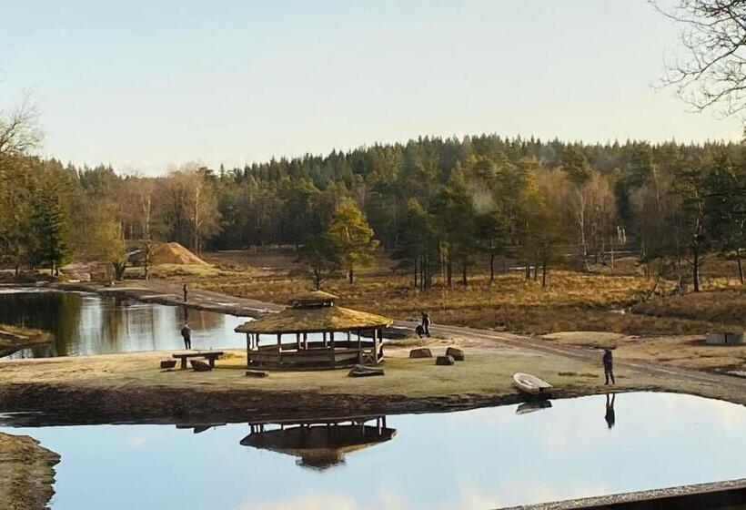 بنسيون Stuga   Ulvereds Hjorthägn