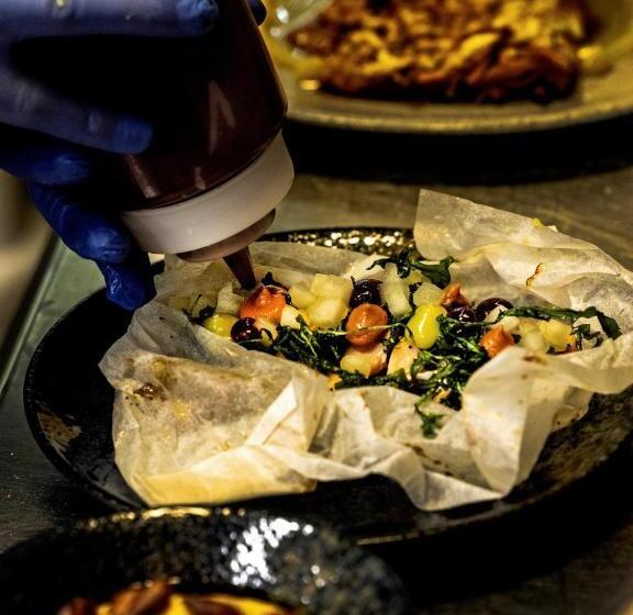 بنسيون Stuga   Ulvereds Hjorthägn