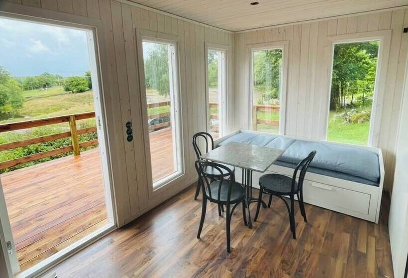 بنسيون Stuga   Ulvereds Hjorthägn