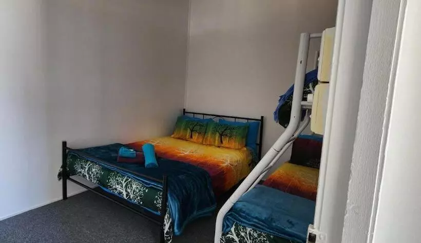 Retkeilymaja Golden Mt Rest Off Pepperina Lane