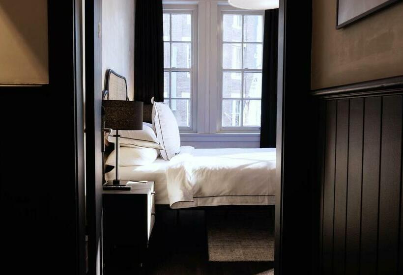 Отель The Strand