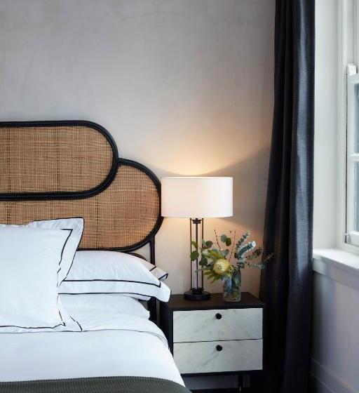 Отель The Strand