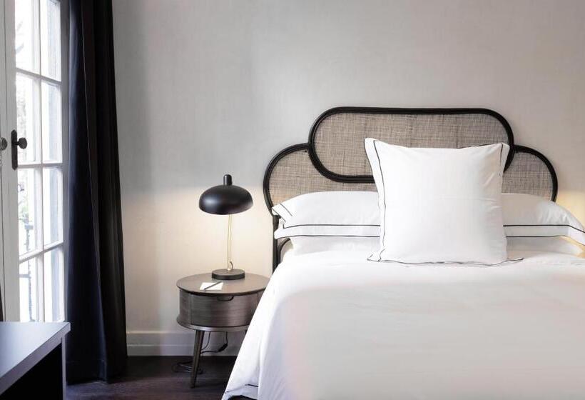 Отель The Strand