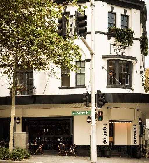 Отель The Strand