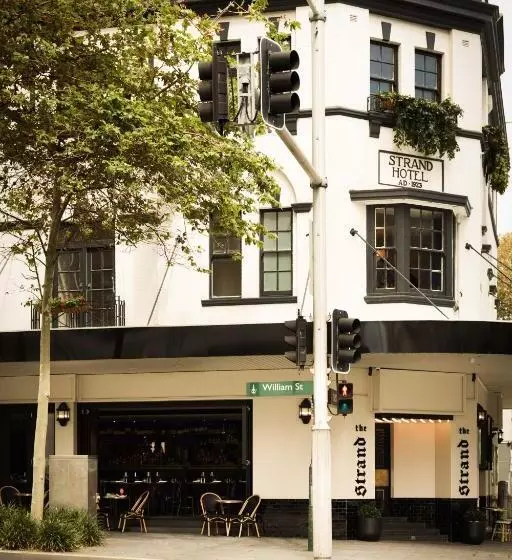 هتل The Strand