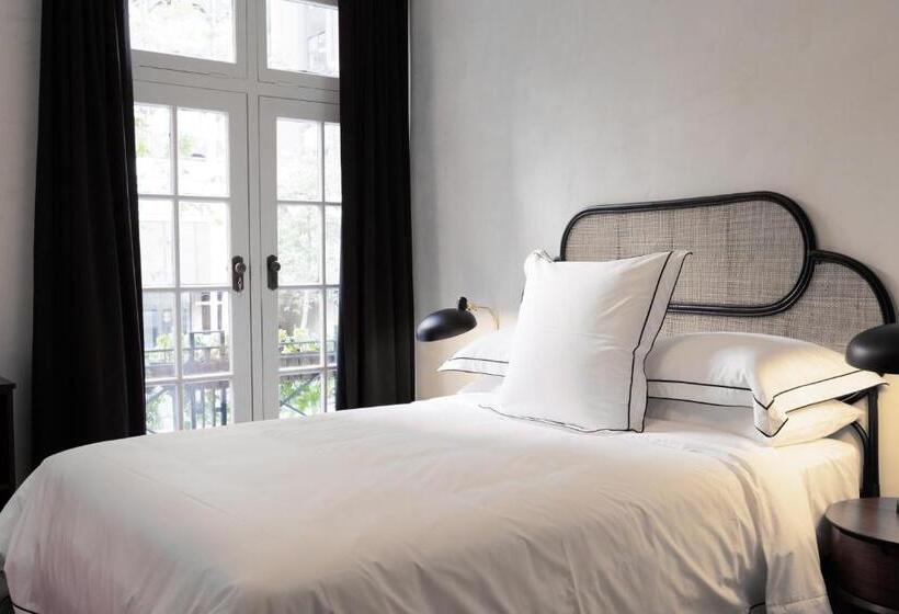 Отель The Strand