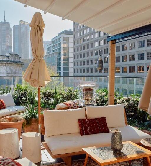 Отель The Strand