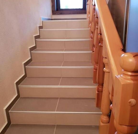 膳宿费 къщи за гости с. любовище