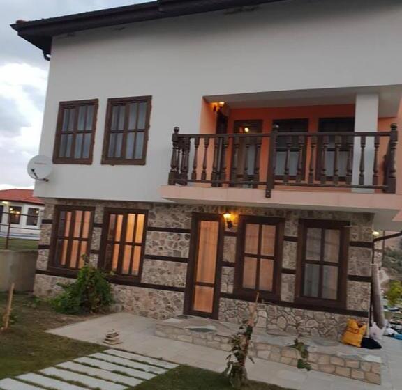 膳宿费 къщи за гости с. любовище