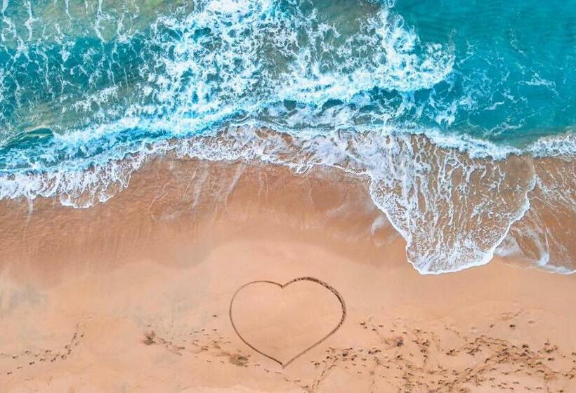 Tekos Golden Hill Hotel & Restaurant At Karpaz