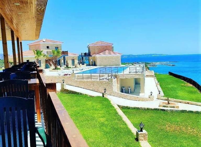 Tekos Golden Hill Hotel & Restaurant At Karpaz