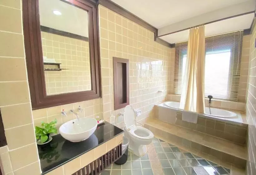 Gassan Khuntan Golf & Resort