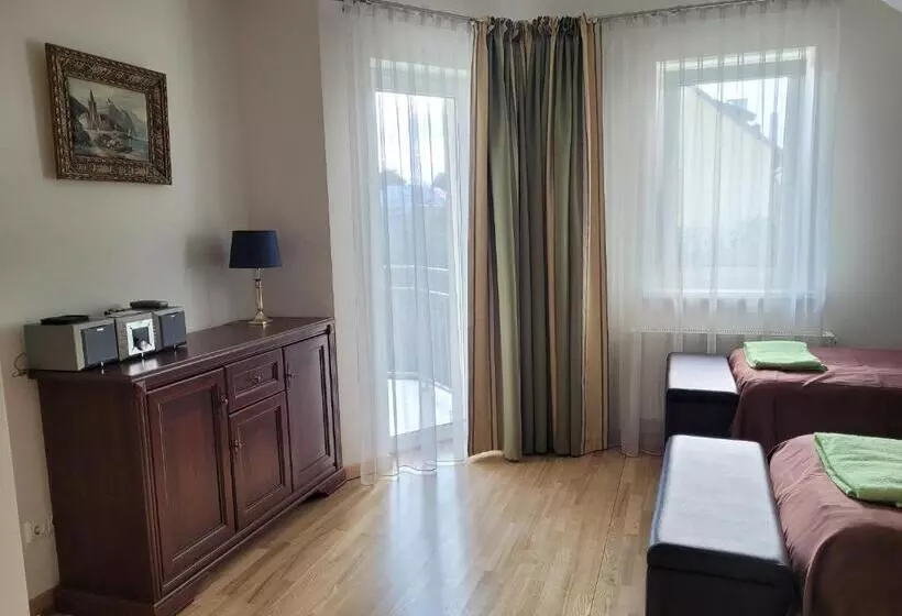 پانسیون Chalet Villa Rex