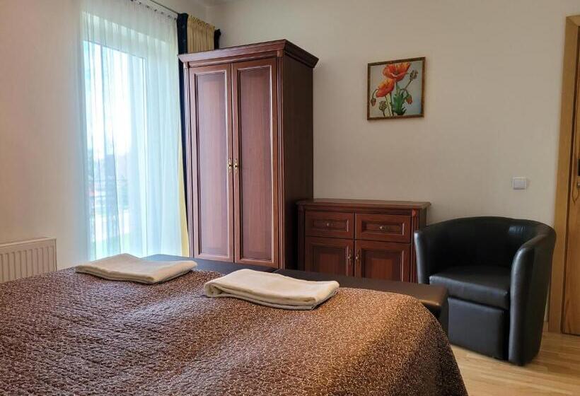 پانسیون Chalet Villa Rex