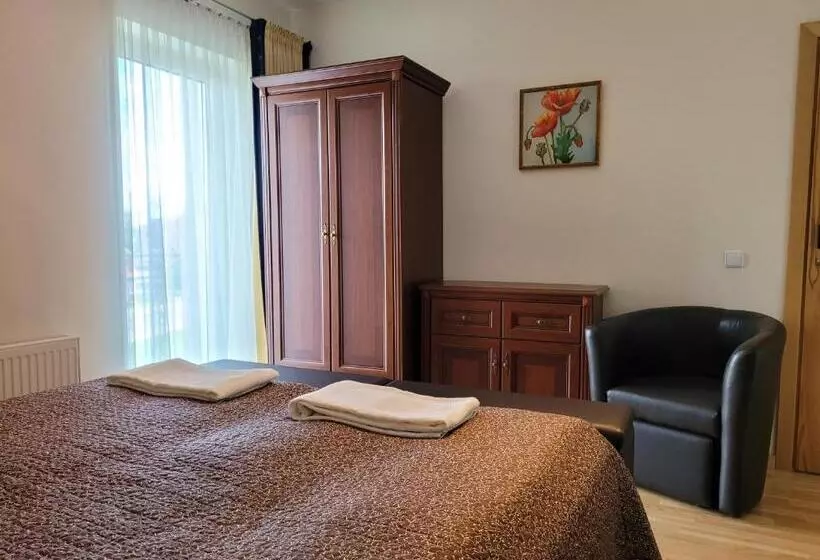 پانسیون Chalet Villa Rex