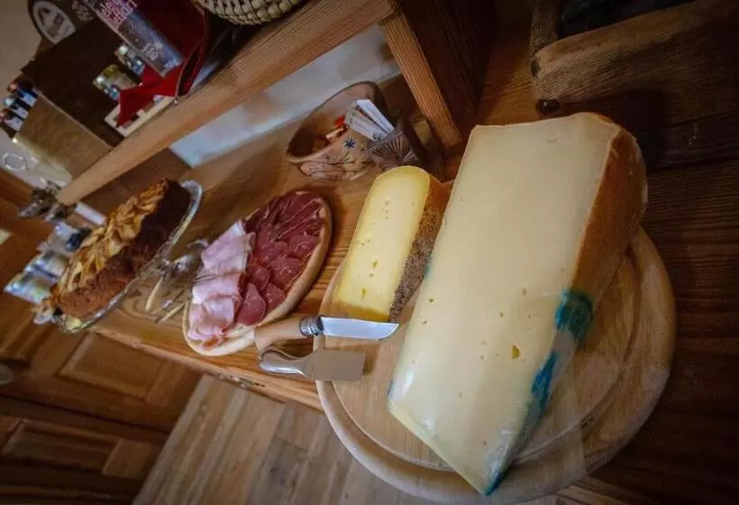 Majatalo Le Coin Des Mélèzes   Nature, Trek & Ski